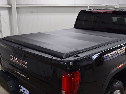 Used 2023 GMC Sierra 2500 Denali w/ Denali Ultimate Package image 21