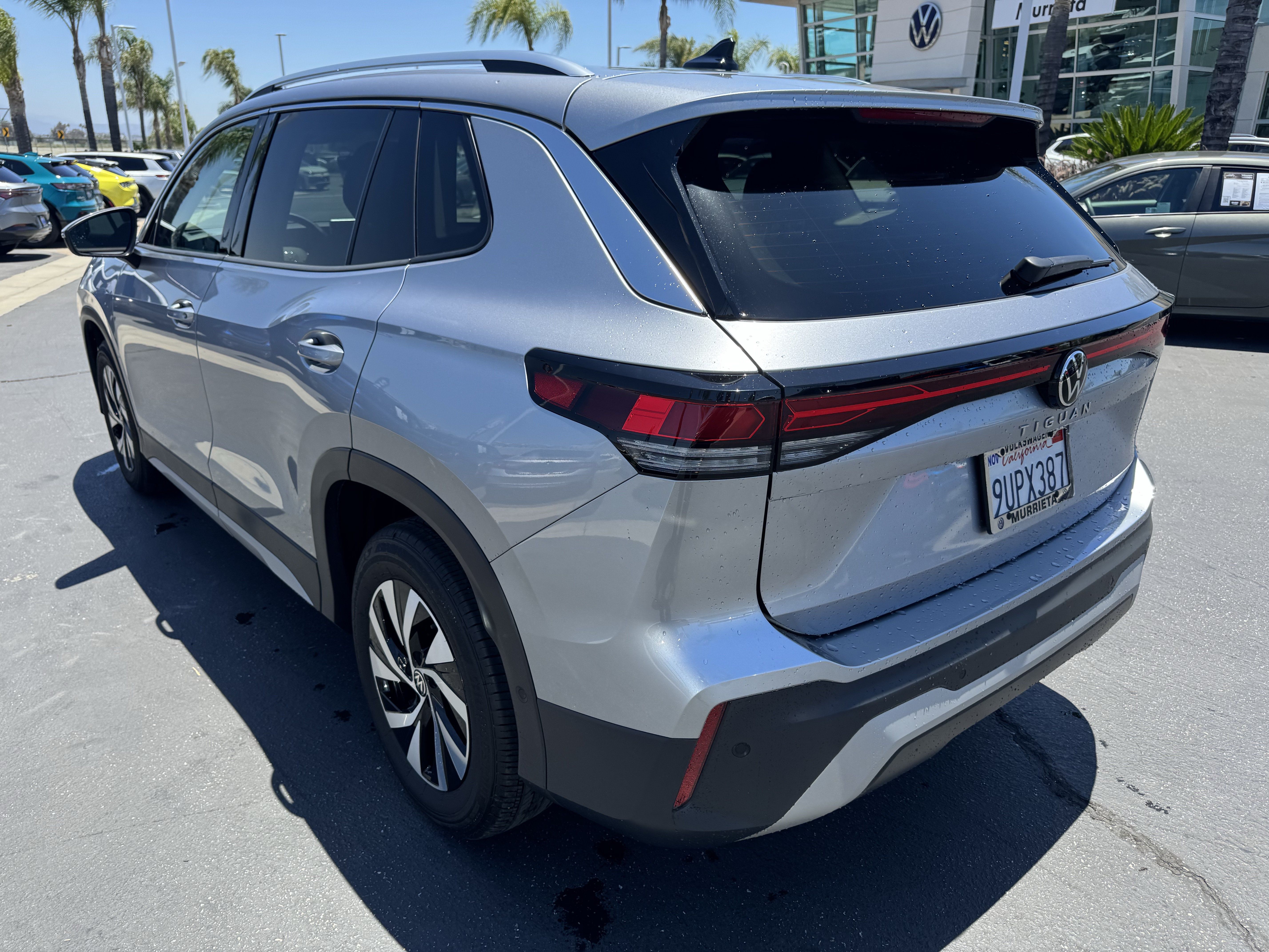 Certified 2025 Volkswagen Tiguan S FWD image 7