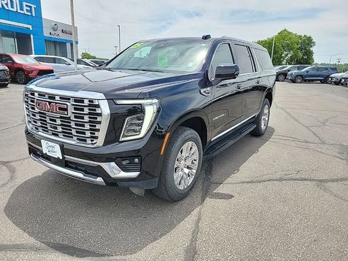 Used 2025 GMC Yukon XL Denali AWD/4WD image 1
