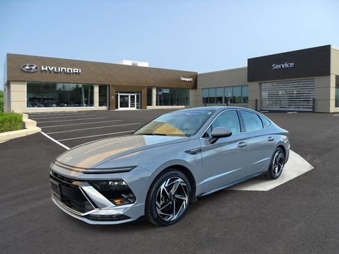 Certified 2024 Hyundai Sonata SEL w/ Convenience Package image 1
