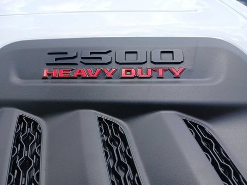 Used 2026 RAM 2500 4x4 Crew Cab image 11