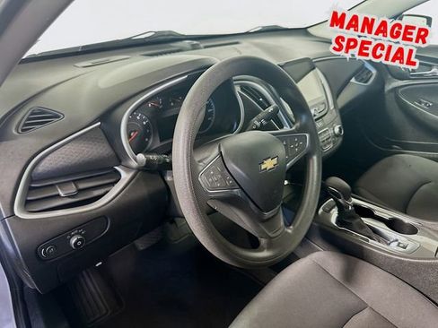 Used 2024 Chevrolet Malibu LT image 10