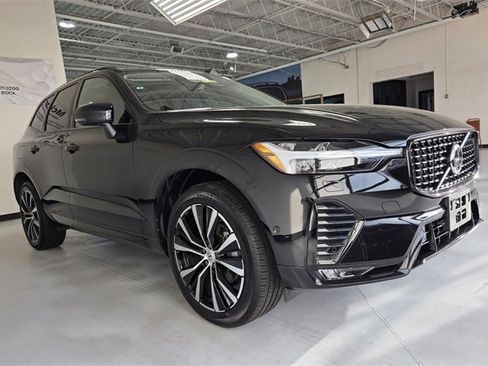 Certified 2025 Volvo XC60 B5 Plus image 4