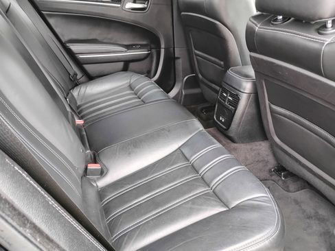 Used 2018 Chrysler 300 S w/ S Model Appearance Package AWD/4WD image 19