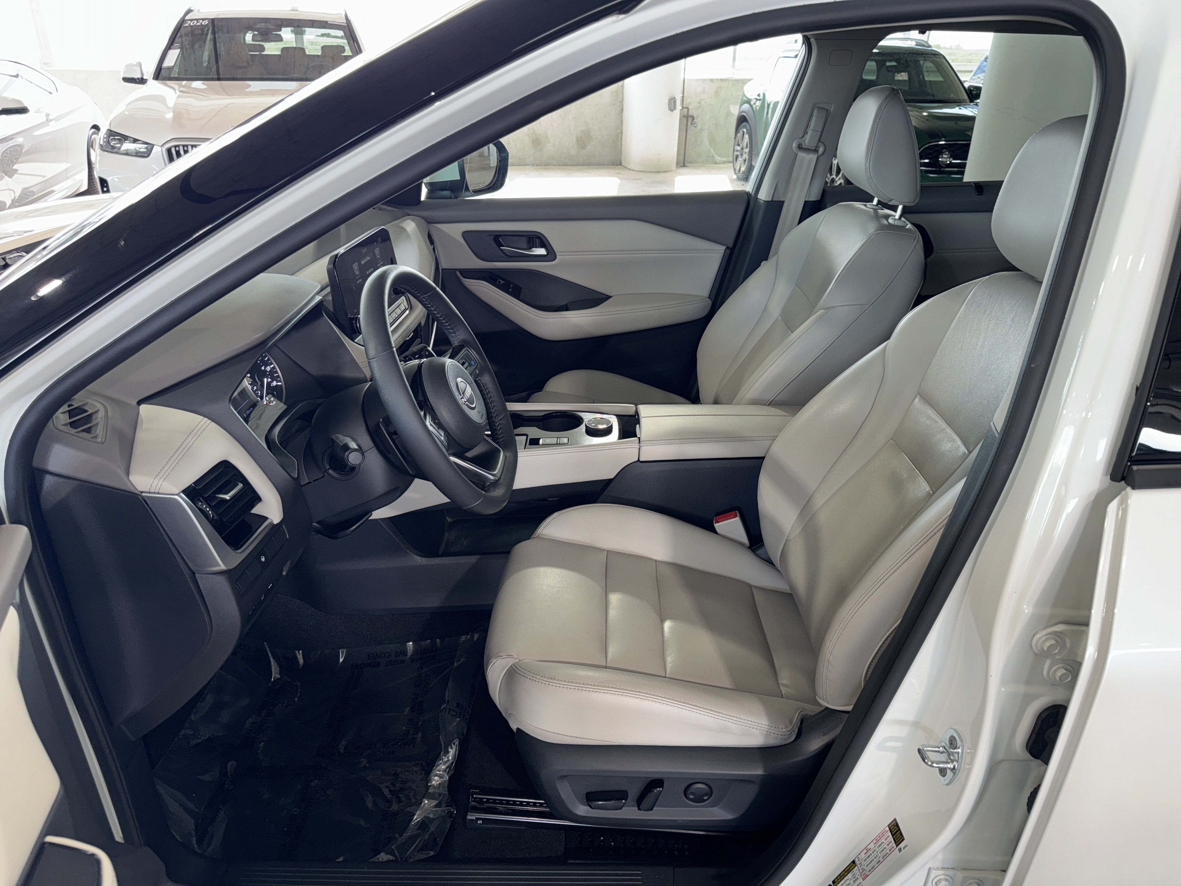 Used 2023 Nissan Rogue SL w/ SL Premium Package AWD/4WD image 19