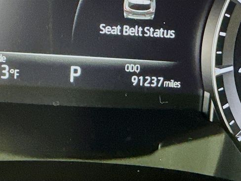 Used 2021 Toyota Highlander XLE FWD image 18
