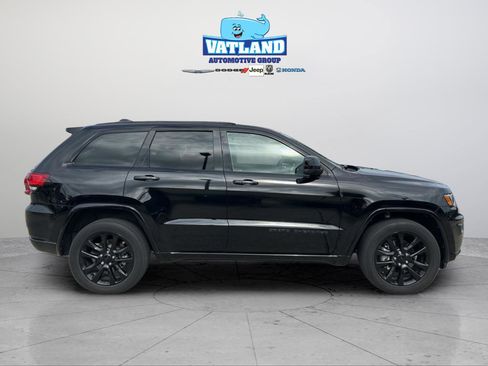 Certified 2020 Jeep Grand Cherokee Altitude image 6
