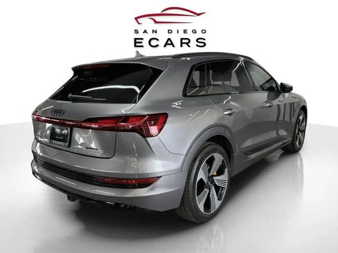 Used 2022 Audi e-tron Premium Plus image 5