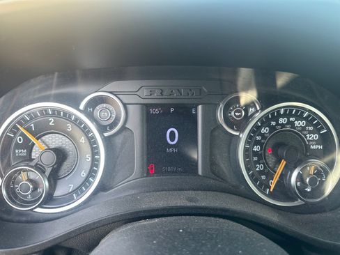 Used 2021 RAM 1500 Big Horn AWD/4WD image 11