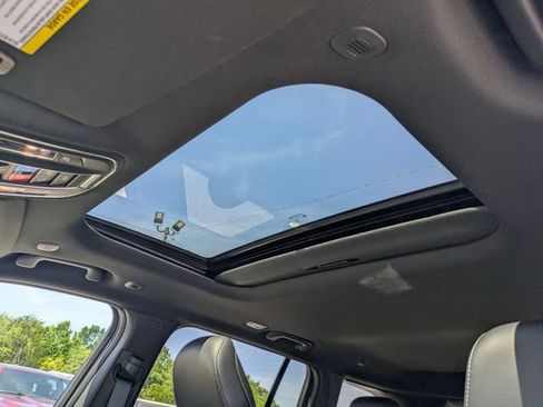 New 2026 Jeep Grand Cherokee Altitude RWD image 25