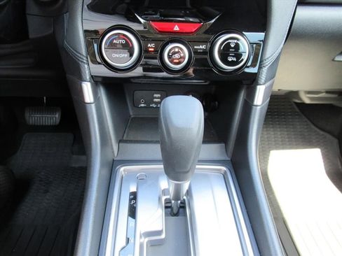 Used 2022 Subaru Forester Premium AWD/4WD image 26