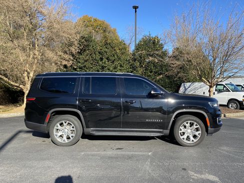 Used 2022 Jeep Wagoneer Series II image 10