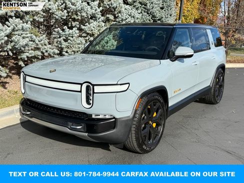Used 2022 Rivian R1S Launch Edition image 3