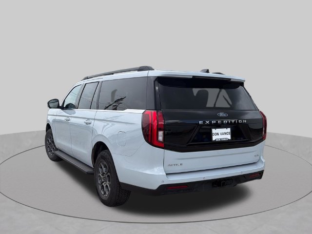 Used 2025 Ford Expedition Max Active AWD/4WD image 3