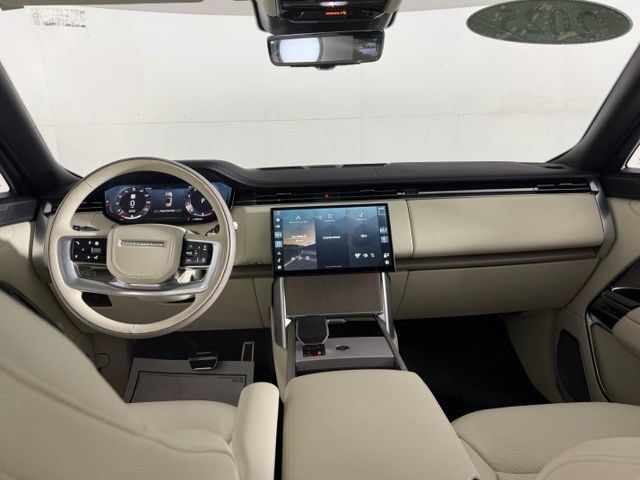 Used 2025 Land Rover Range Rover Long Wheelbase Autobiography AWD/4WD image 27