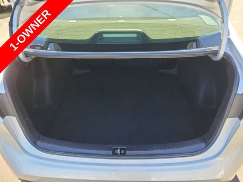 Used 2024 Toyota Corolla LE FWD image 11