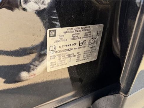 Used 2017 Cadillac XT5 Luxury image 12