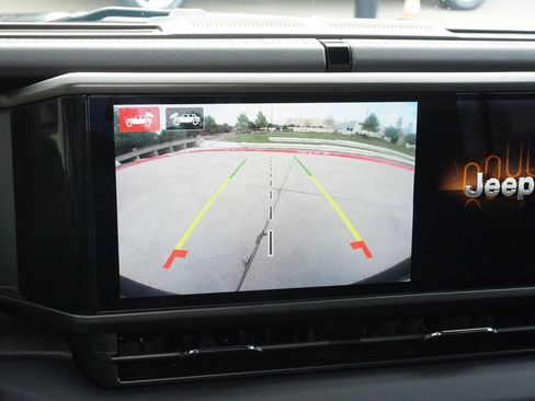 Used 2024 Jeep Wrangler Sahara w/ Technology Group image 14