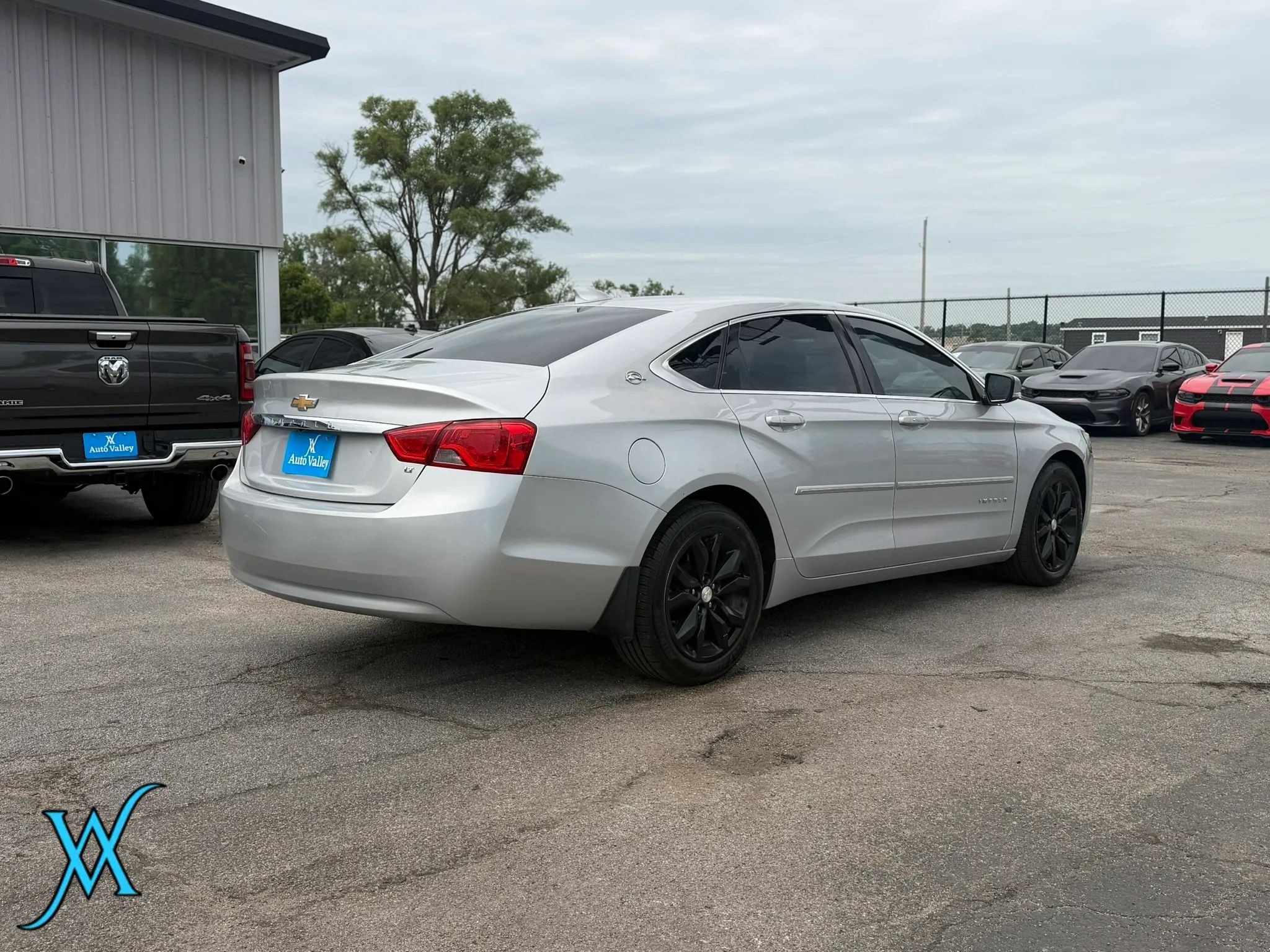 Used 2018 Chevrolet Impala LT w/ LT Convenience Package FWD image 7