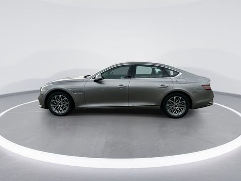 Used 2025 Genesis G80 2.5T image 4