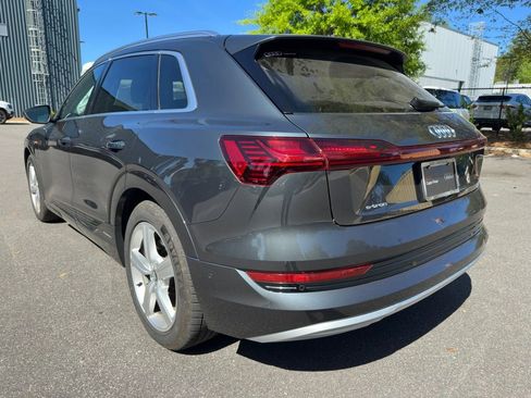 Used 2019 Audi e-tron Premium Plus image 6
