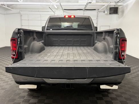 Used 2025 RAM 3500 Big Horn AWD/4WD image 19