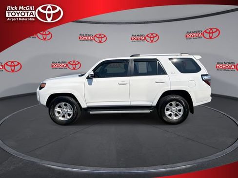 Used 2024 Toyota 4Runner SR5 Premium w/ Moonroof Package AWD/4WD image 5