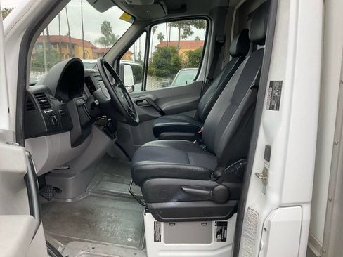 Used 2016 Freightliner Sprinter 3500 image 7