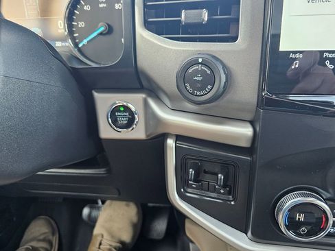 Used 2022 Ford Expedition XLT image 26