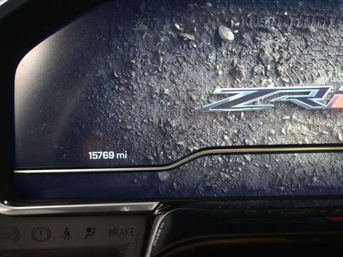 Used 2024 Chevrolet Silverado 2500 ZR2 w/ Technology Package image 15