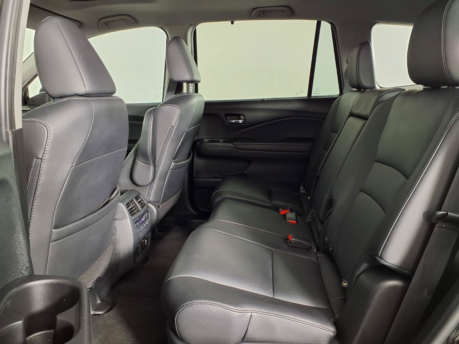 Used 2022 Honda Pilot Touring image 14