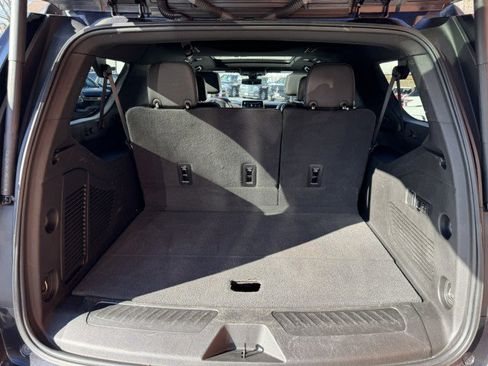 Certified 2022 Chevrolet Suburban LT w/ Luxury Package image 23