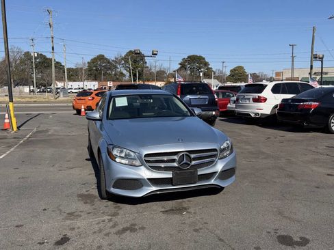 Used 2017 Mercedes-Benz C 300 Sedan image 4