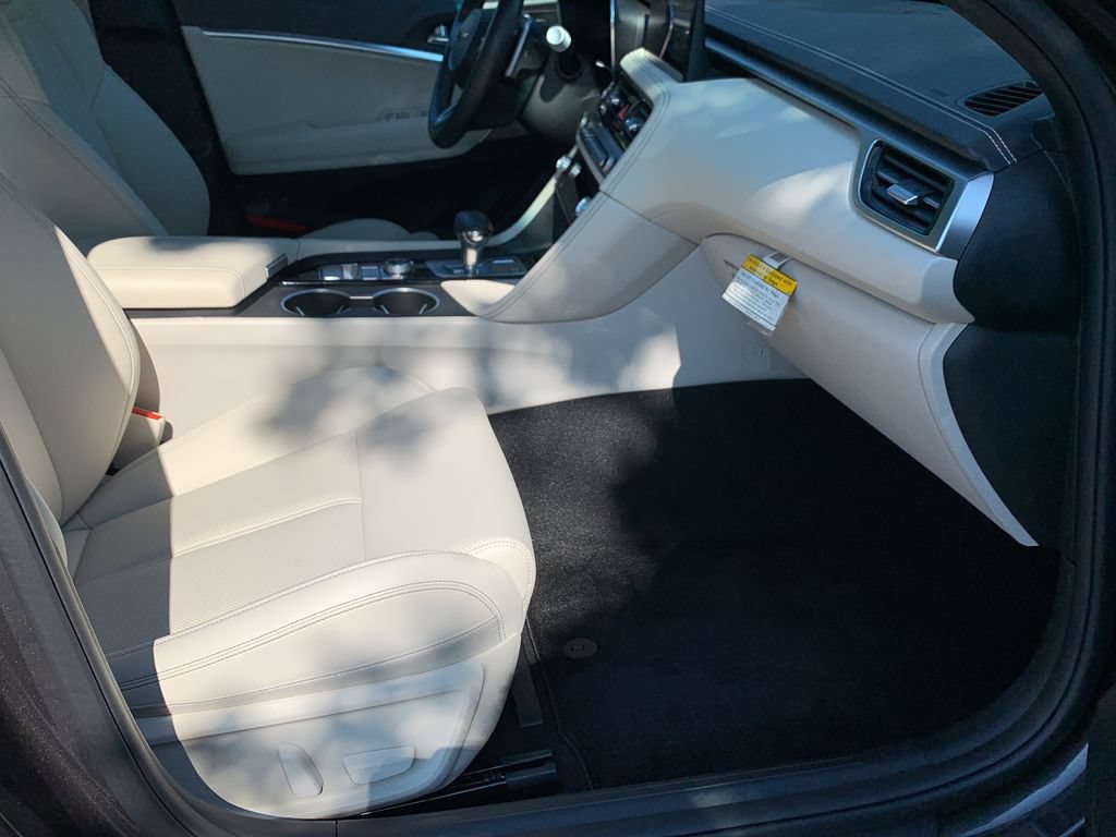 Certified 2026 Genesis G70 2.5T RWD image 35