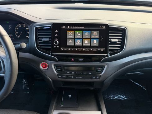 Used 2024 Honda Ridgeline Sport image 16