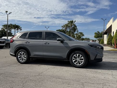 Used 2023 Honda CR-V LX image 2