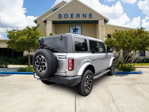 Used 2024 Ford Bronco Outer Banks image 5