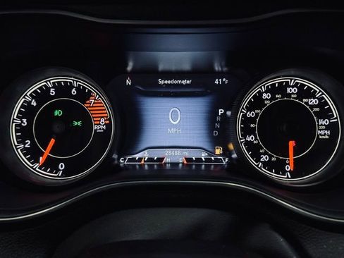 Used 2022 Jeep Cherokee Limited image 31