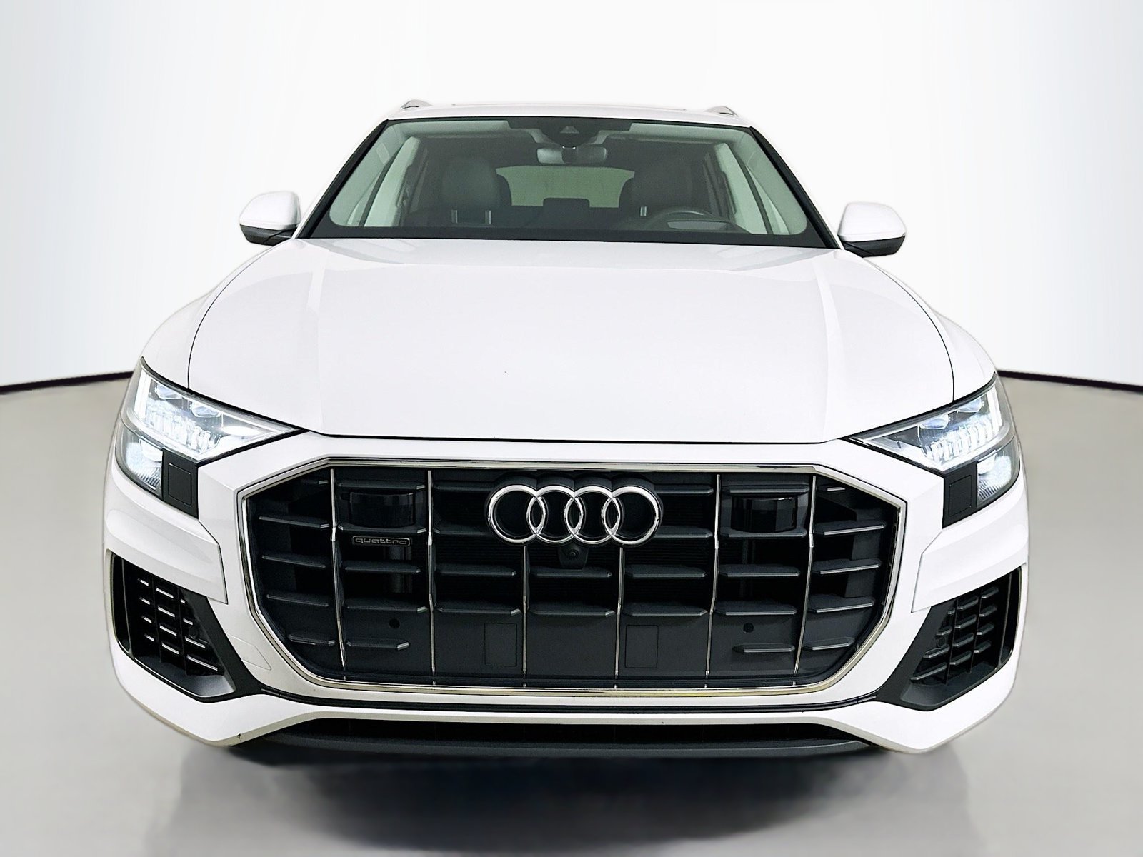 Used 2023 Audi Q8 Prestige w/ Prestige Package AWD/4WD image 2