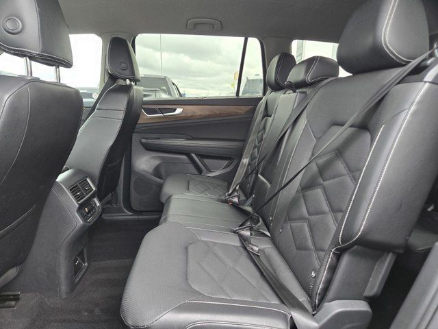 Used 2024 Volkswagen Atlas SE AWD/4WD image 27