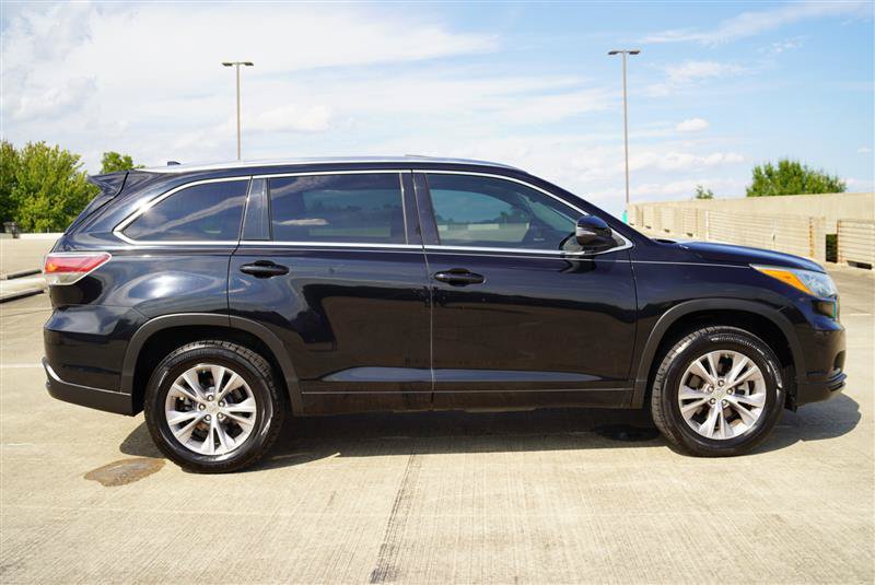 Used 2015 Toyota Highlander XLE FWD image 7