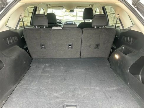 Used 2023 Ford Edge SE image 11