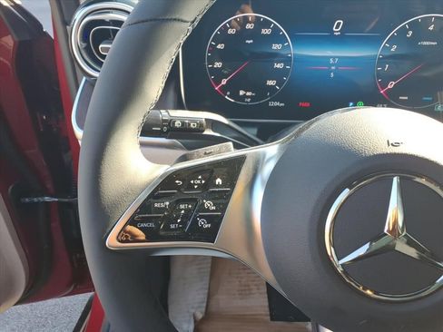 Used 2026 Mercedes-Benz GLC 300 4MATIC image 20