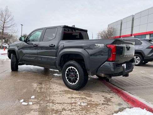 Used 2025 Toyota Tacoma TRD Off-Road image 8