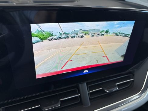 New 2026 Chevrolet Trax LT w/ Driver Confidence Package FWD image 20