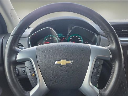 Used 2016 Chevrolet Traverse LT image 17