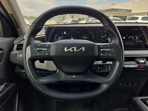 Certified 2026 Kia EV9 Light RWD image 20
