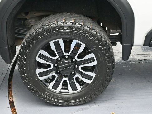 Used 2022 GMC Sierra 2500 Denali w/ Denali Ultimate Package image 36