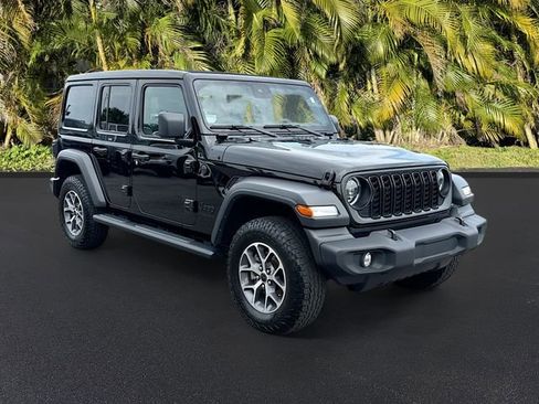 Used 2024 Jeep Wrangler Unlimited Sport AWD/4WD image 2