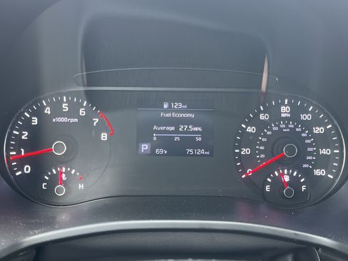 Used 2021 Kia Soul LX image 12